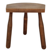 Tabouret bas tripode en bois massif, design organique brutaliste, années 70