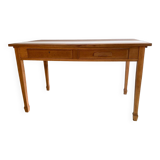 Farm table