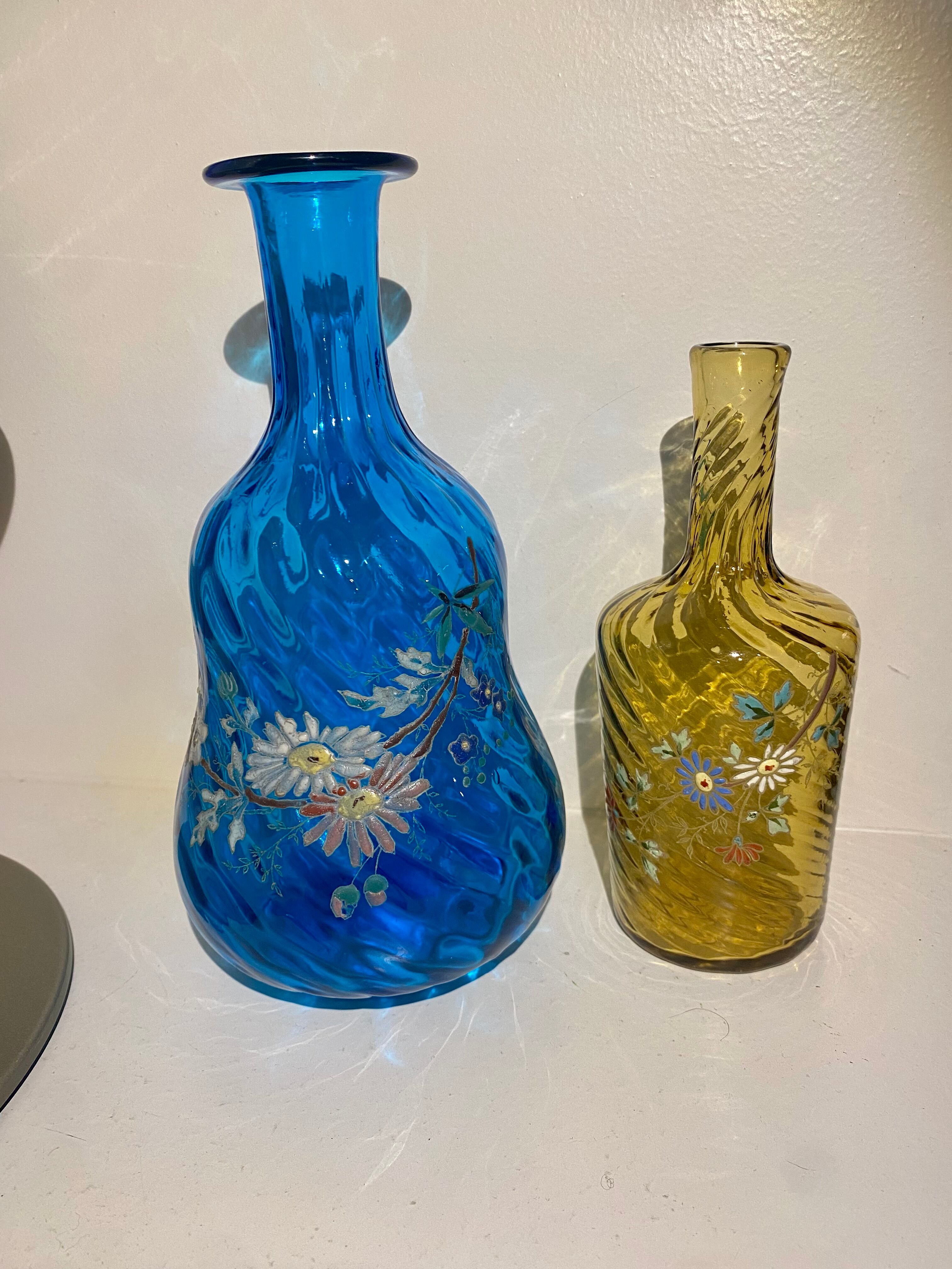 2 painted and enamelled turned glass bottles Napoleon III 3