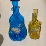 2 bouteilles en verre tourné peint et émaillé Napoleon III 3