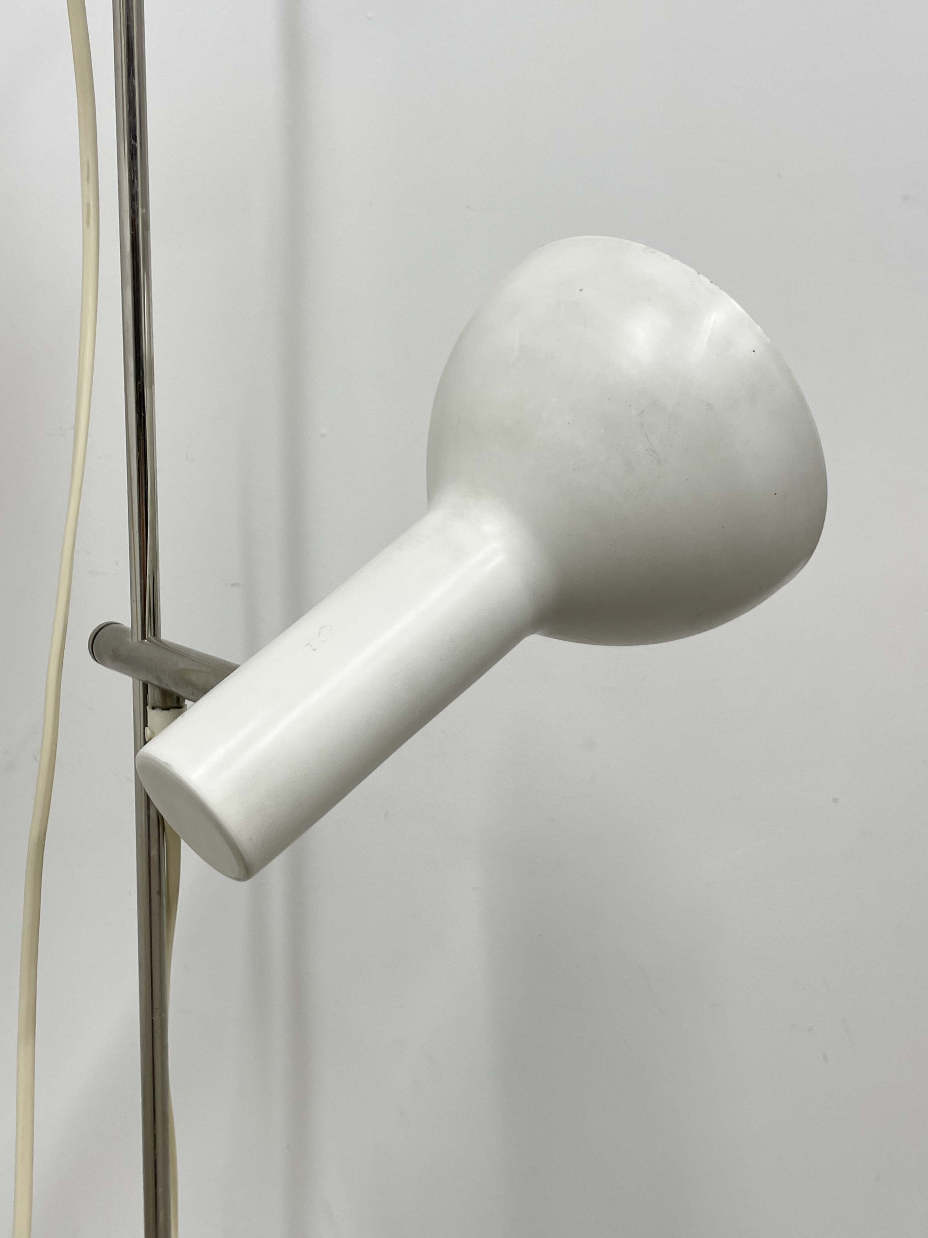 Swiss floor lamp with 2 white spots