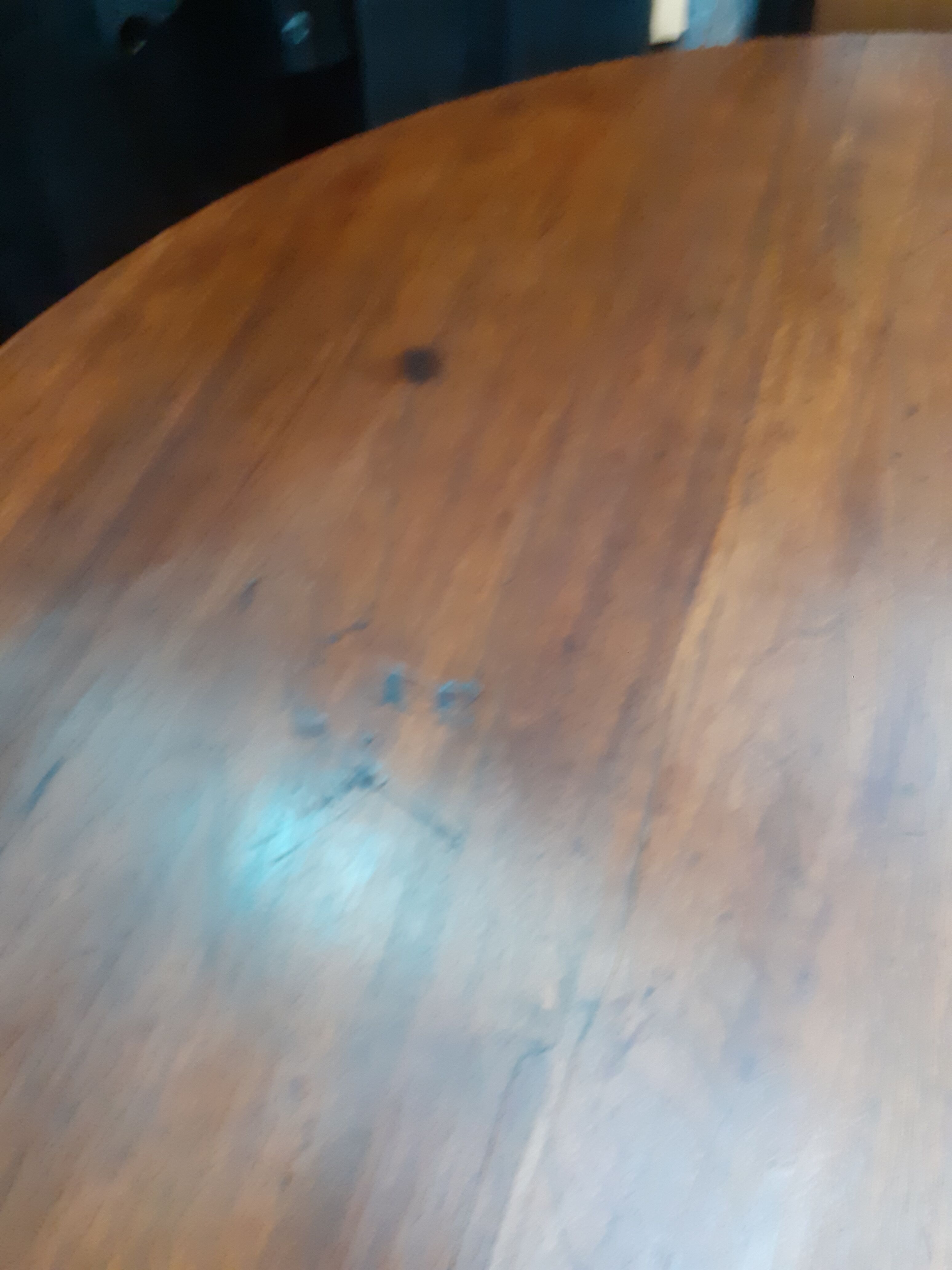 Table demi lune en noyer