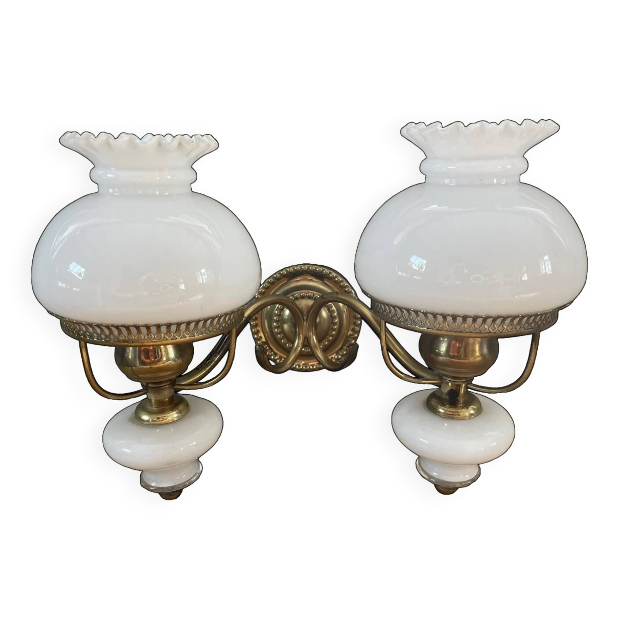 Vintage bronze/opaline wall sconce