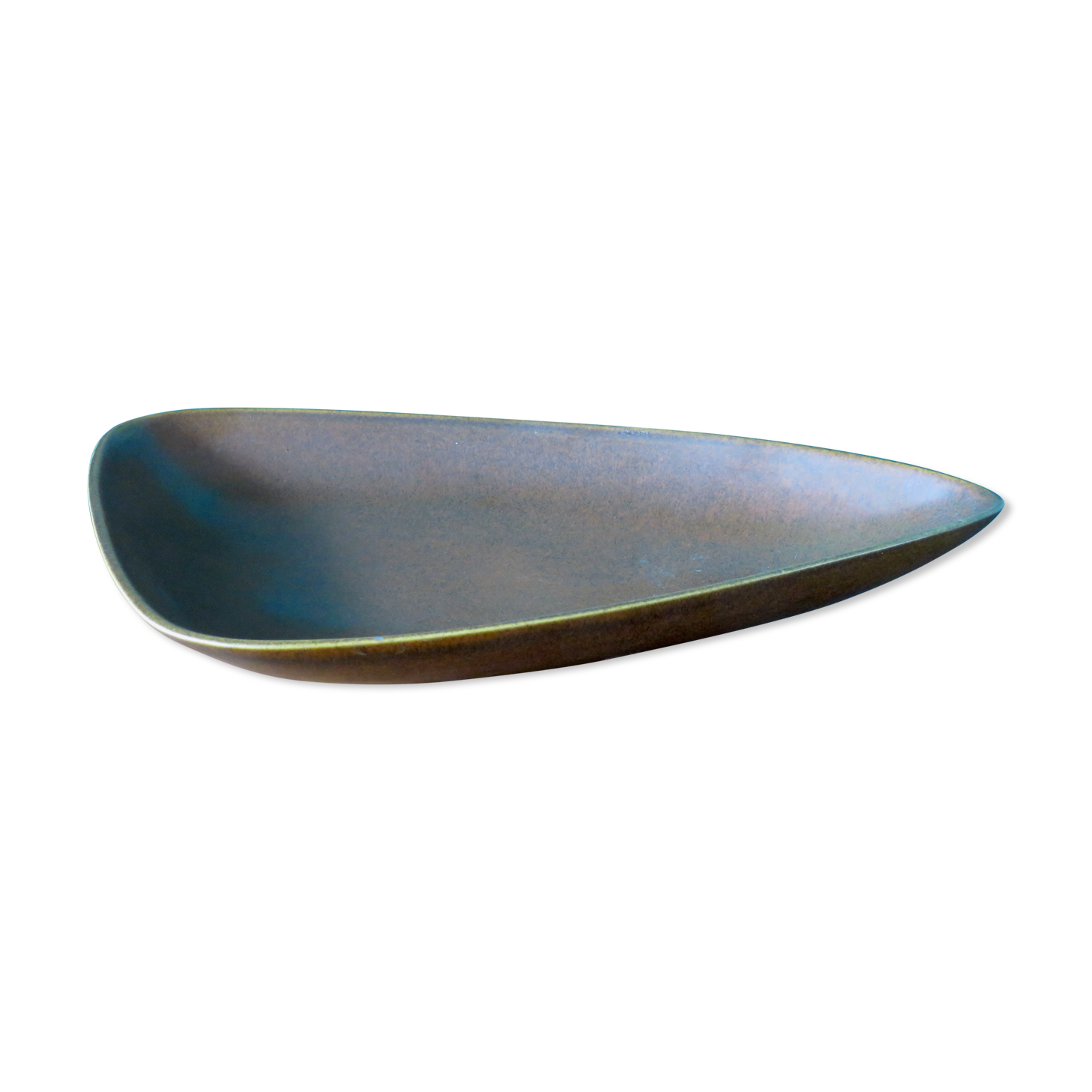 Triangular ceramic dish by Gunnar Nylund. Sweden (1960)