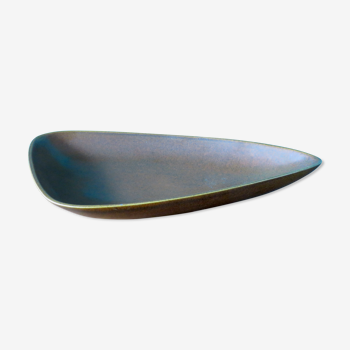 Triangular ceramic dish by Gunnar Nylund. Sweden (1960)