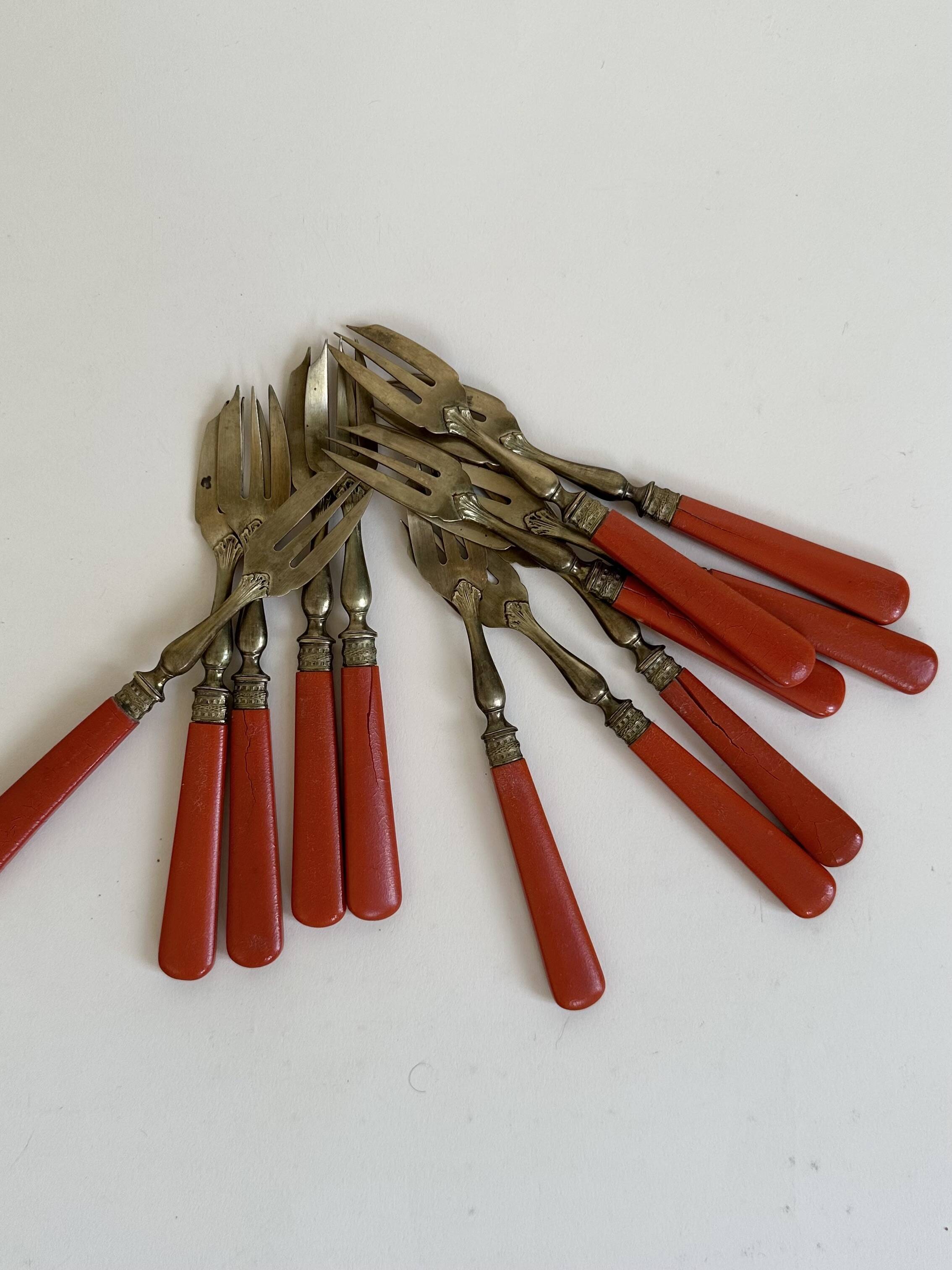 Set of 12 dessert forks