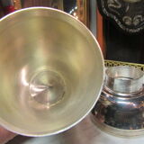Shaker on set with 6 cups silver metal