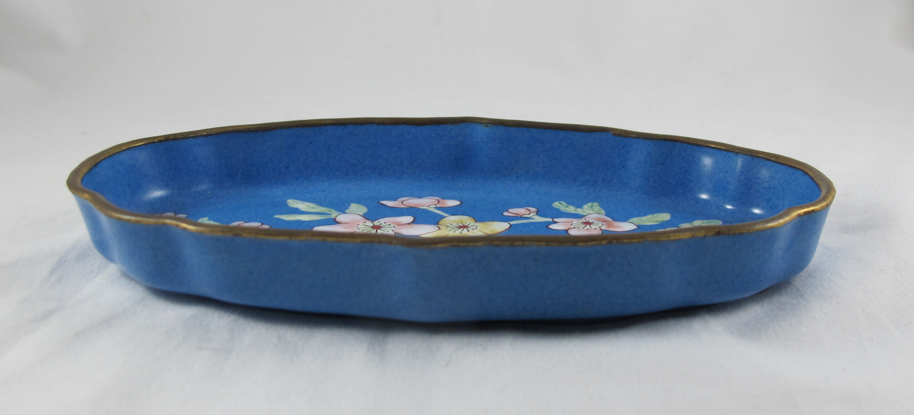 Chinese bronze enamelled catchall