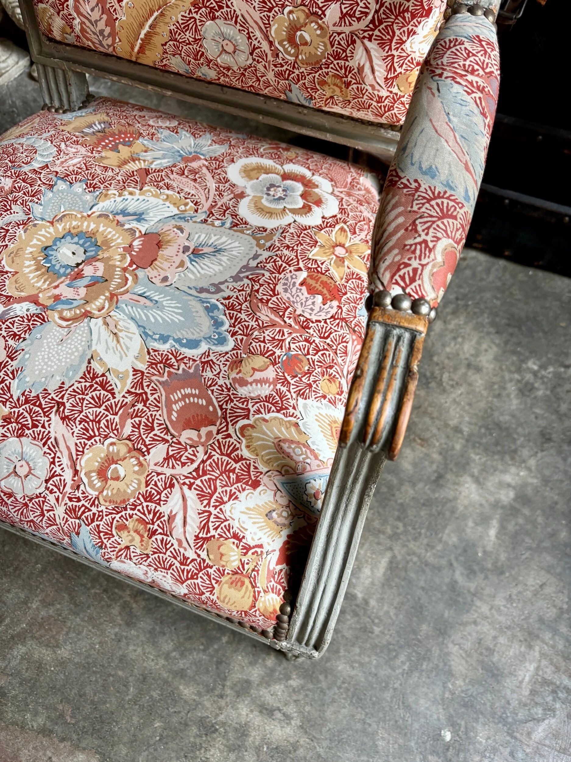 Queen's armchair from the Louis XVI period, Indian fabric.