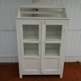 Small dresser/wardrobe
