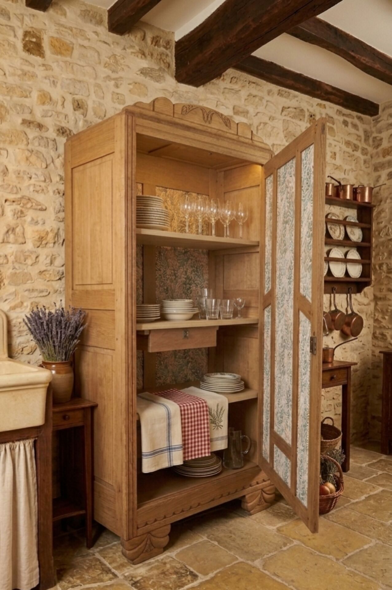 Art Deco oak bonnetière