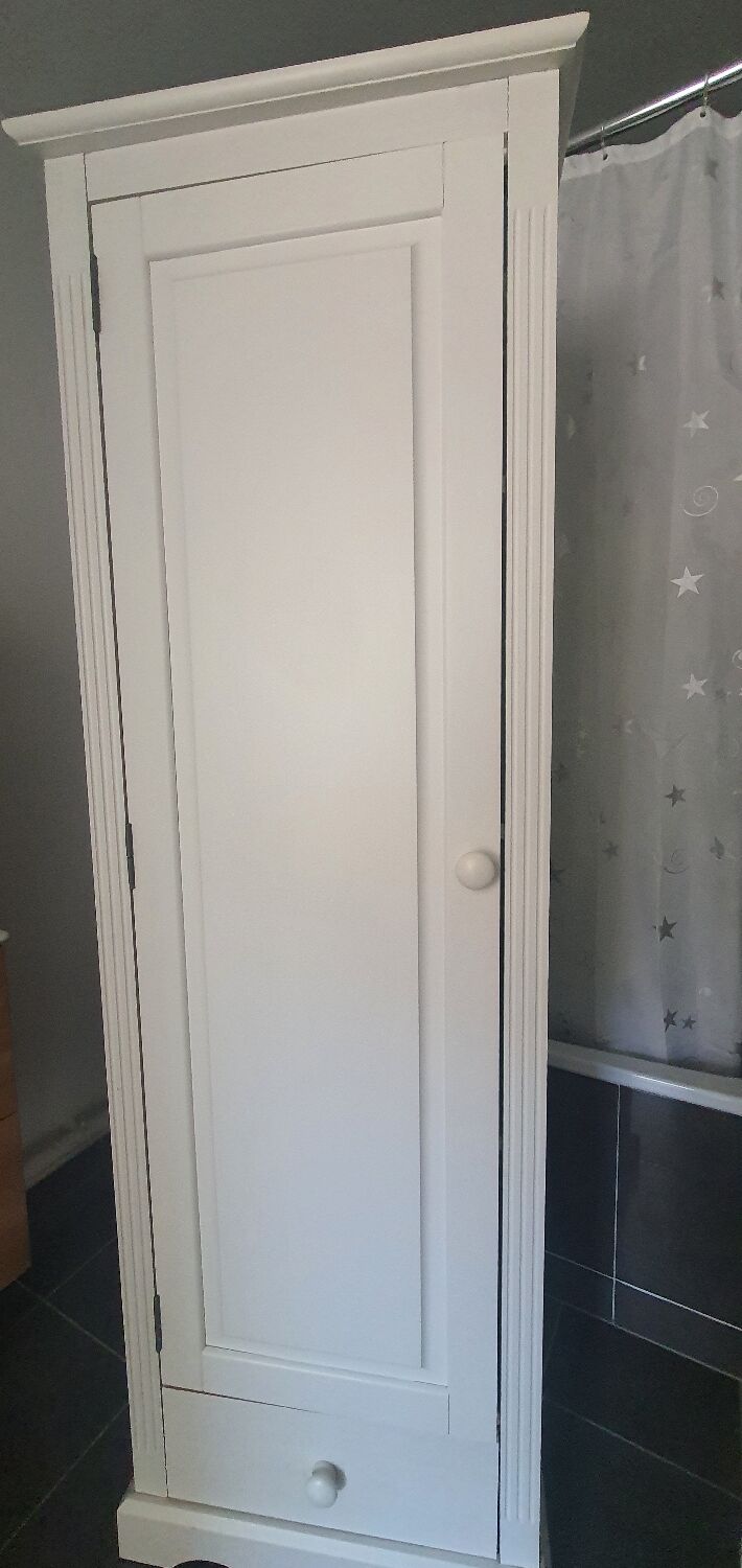 Hosiery cabinet