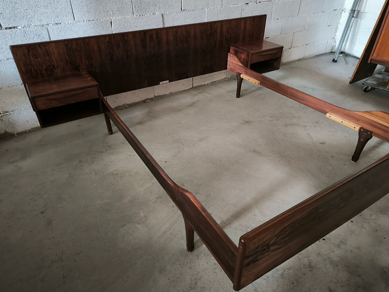 Lit scandinave en palissandre vintage