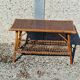 Table basse en rotin vintage