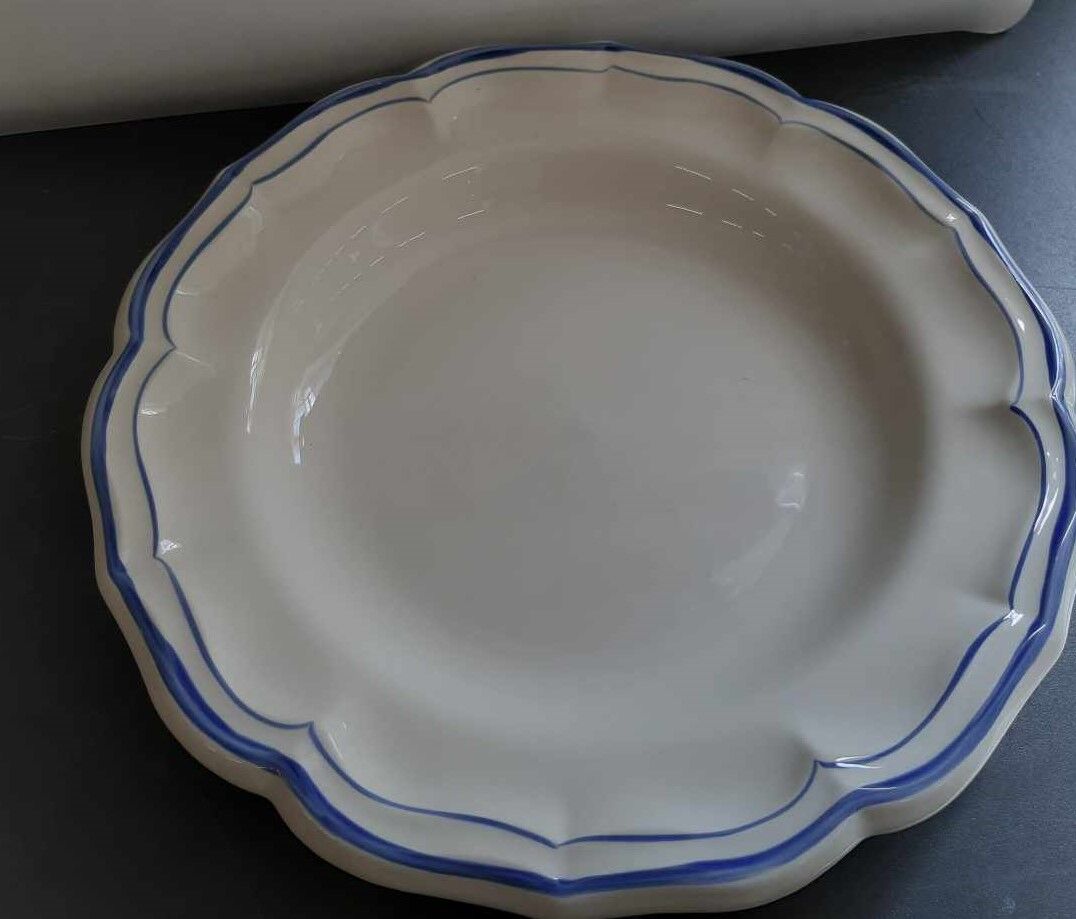 Hollow dish collection blue fillets