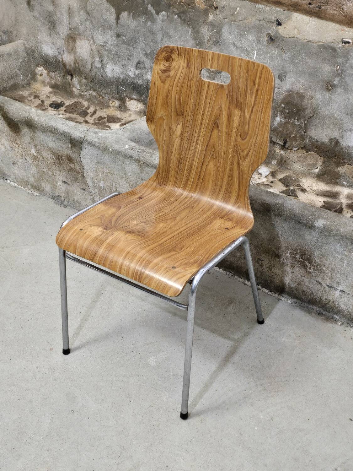 1960s chair in curved plywood on stainless steel base