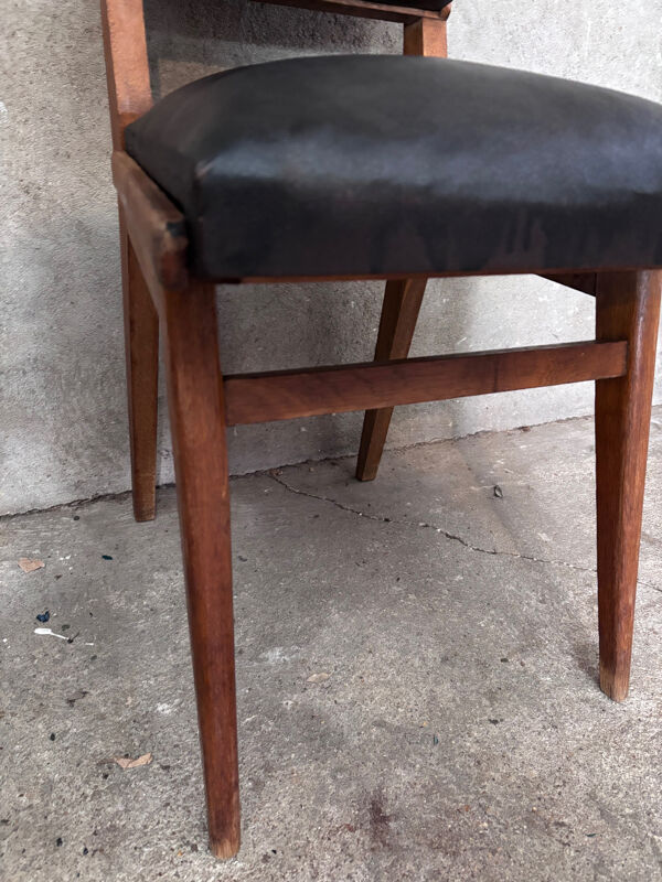 Chaise années  60 en bois et Skaï marron noir