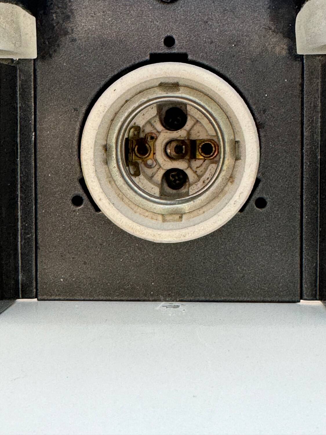 Pair of “diva” wall lights by Ezio Didone for Arteluce