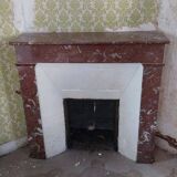 Red marble fireplace surround - early 20th century
