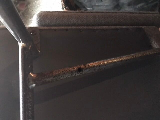 SK660 armcahir by Pierre Guariche for Steiner