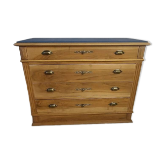 Old chest of drawers