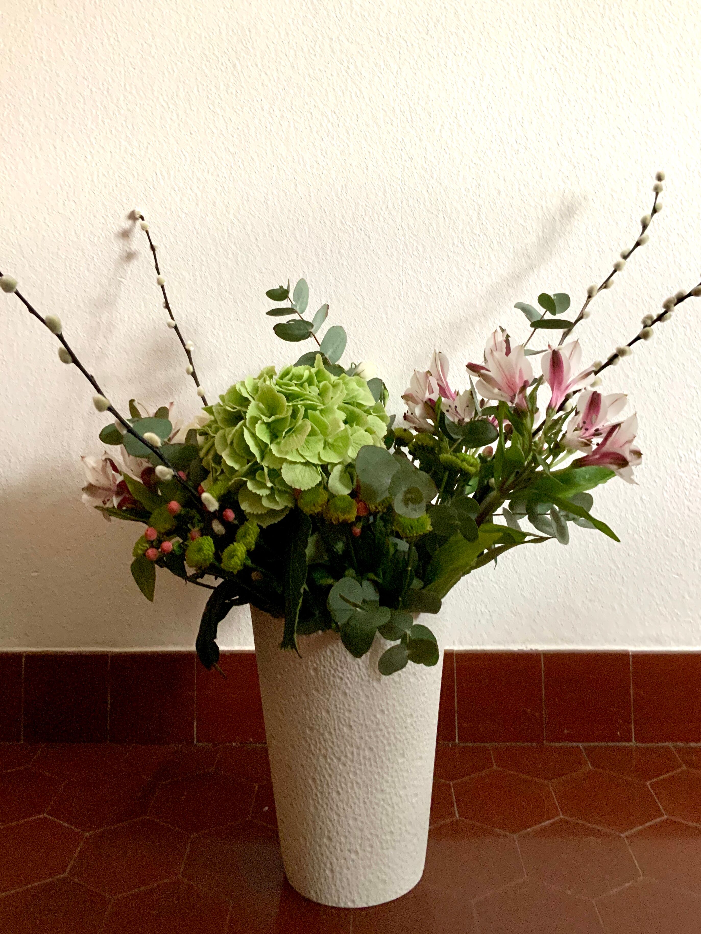 Bernardaud's "foam" vase in Limoges porcelain