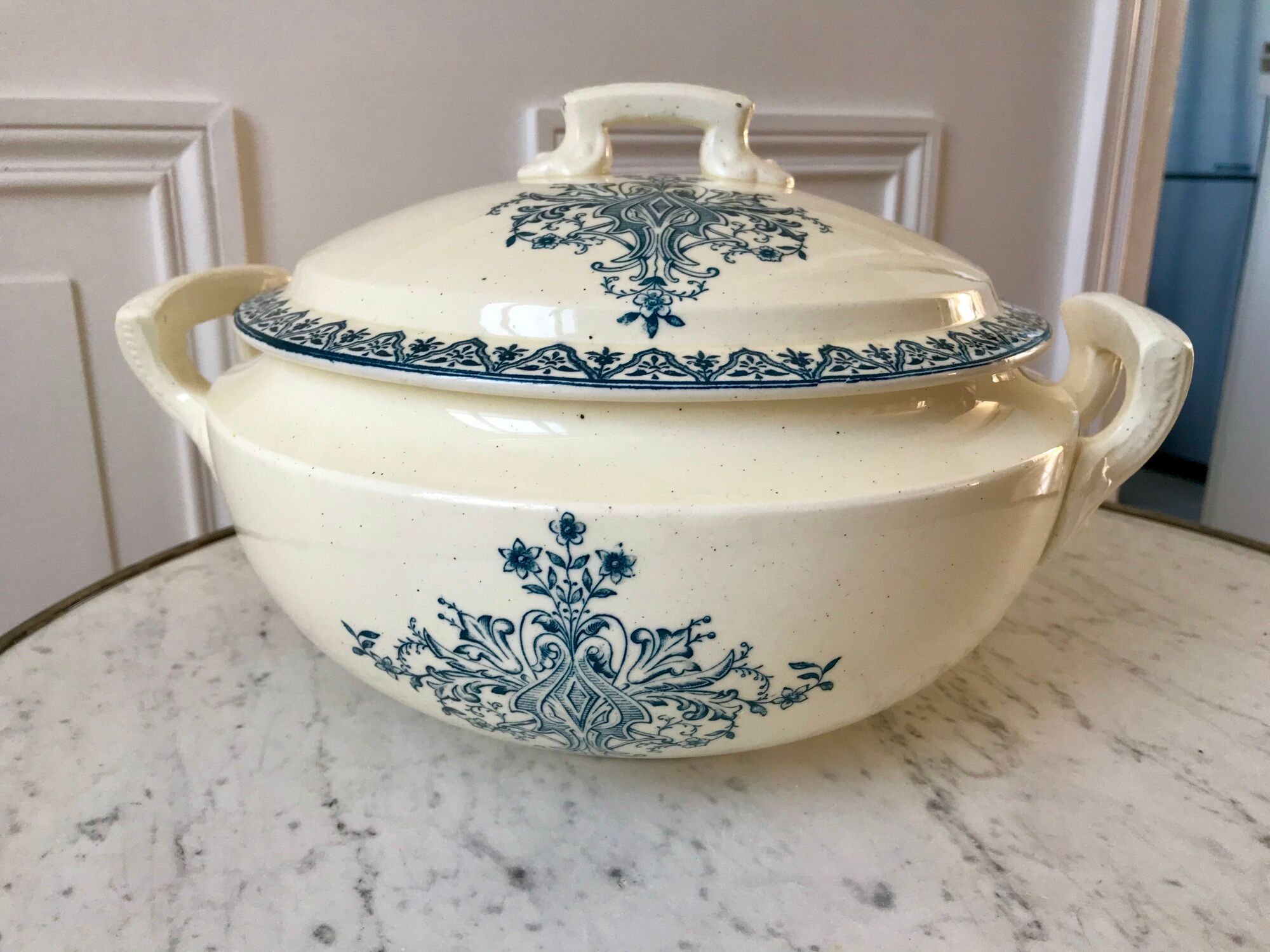tureen in Iron Earth Salins model "Alhambra" XIXth