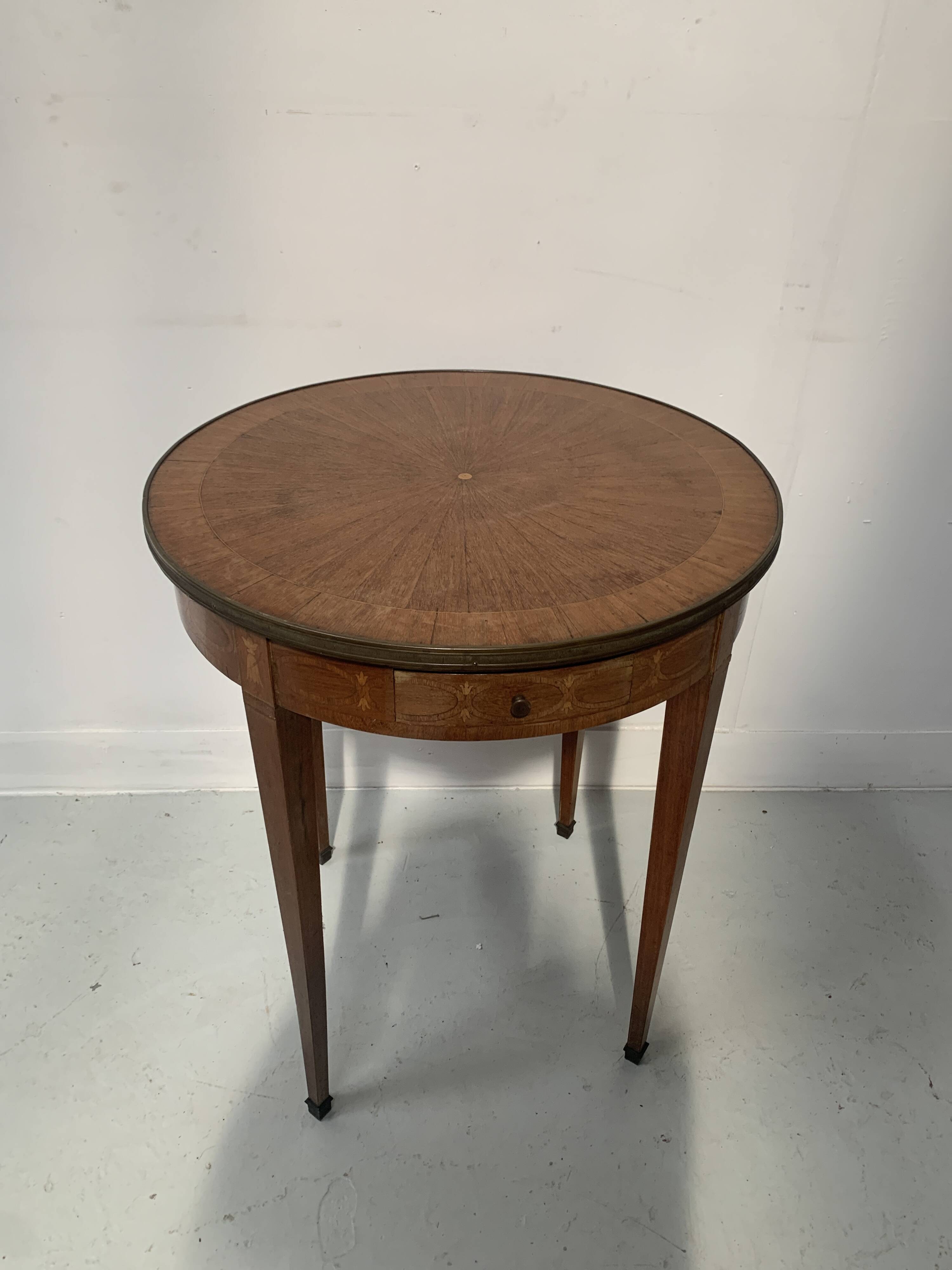 Round Louis XVI style pedestal table in marquetry wood, 20th century