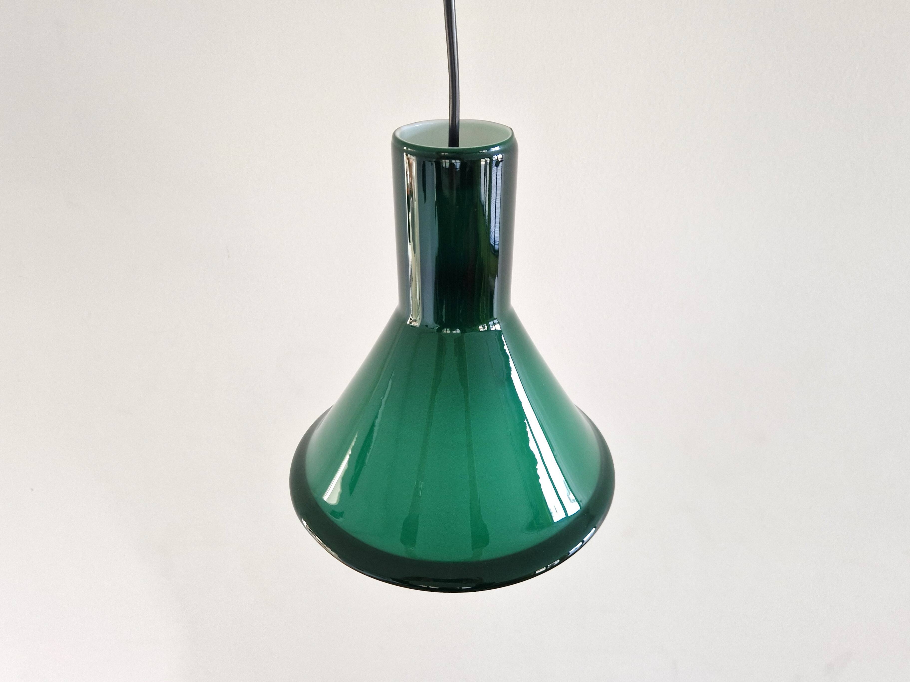 Lampe à suspension Mini P&T en verre vert par Michael Bang pour Holmegaard, Danemark 1970