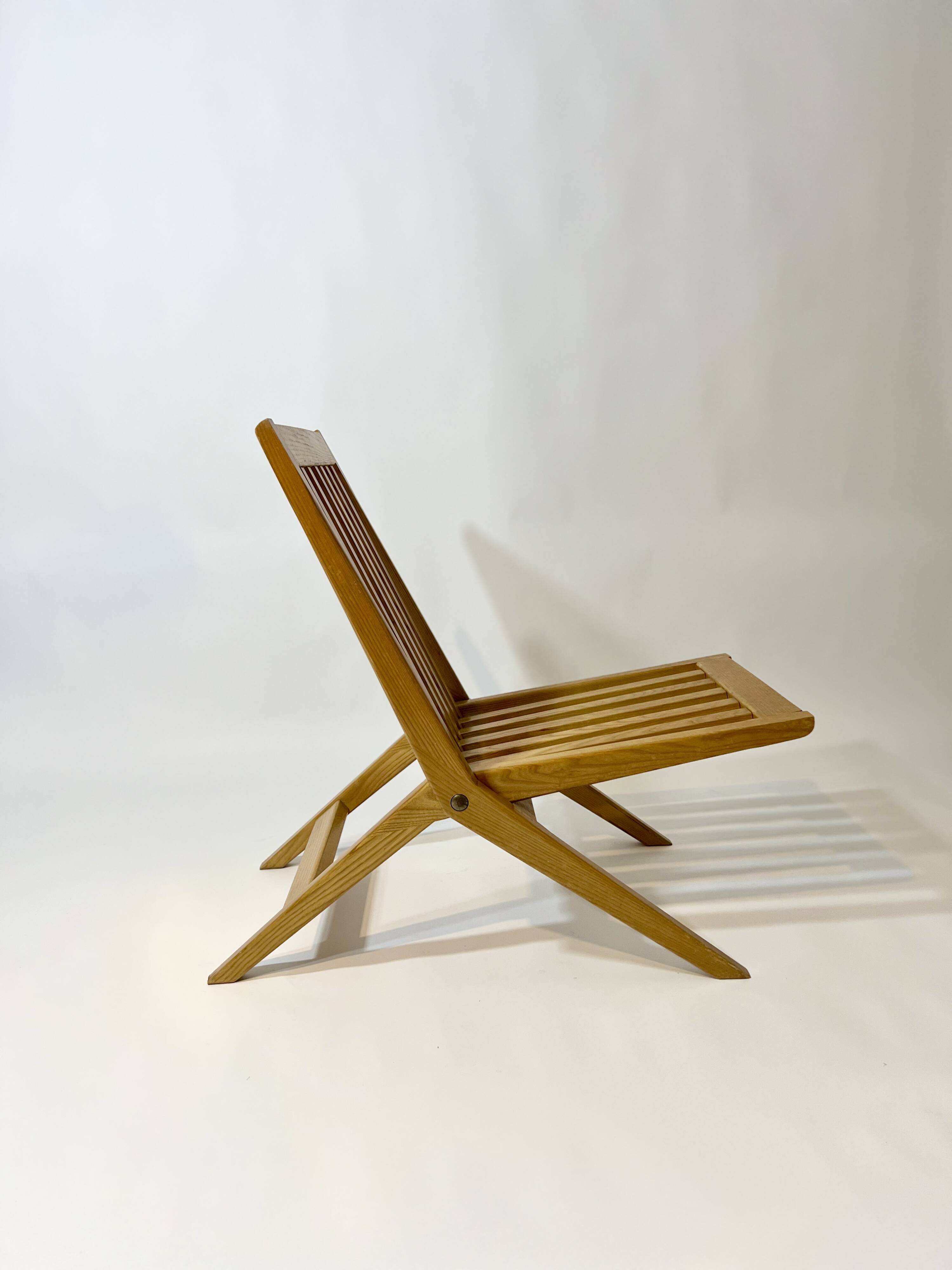 Vintage design solid wood scissor chairs from the 1970s