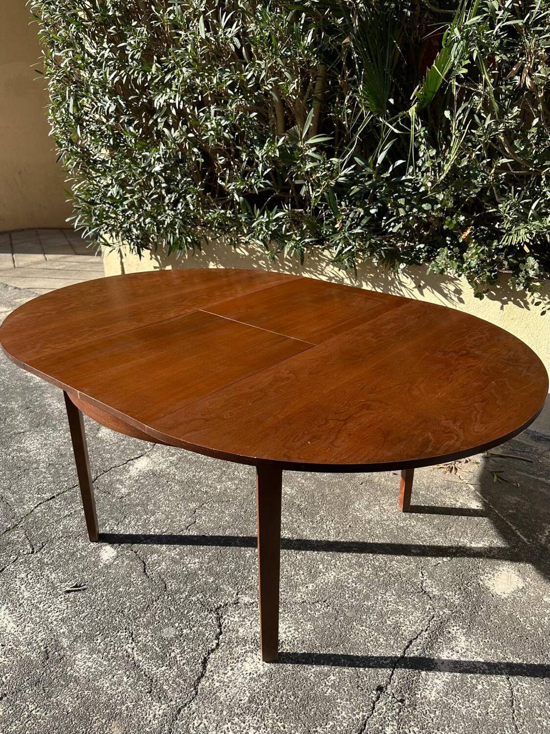 Danish Scandinavian dining table from the 60s/70s by LB Kofod Larsen.