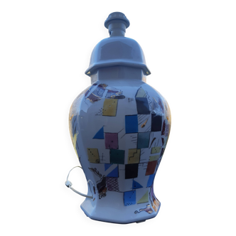 Superb Pillivuyt porcelain lamp. Rare hand-painted model.