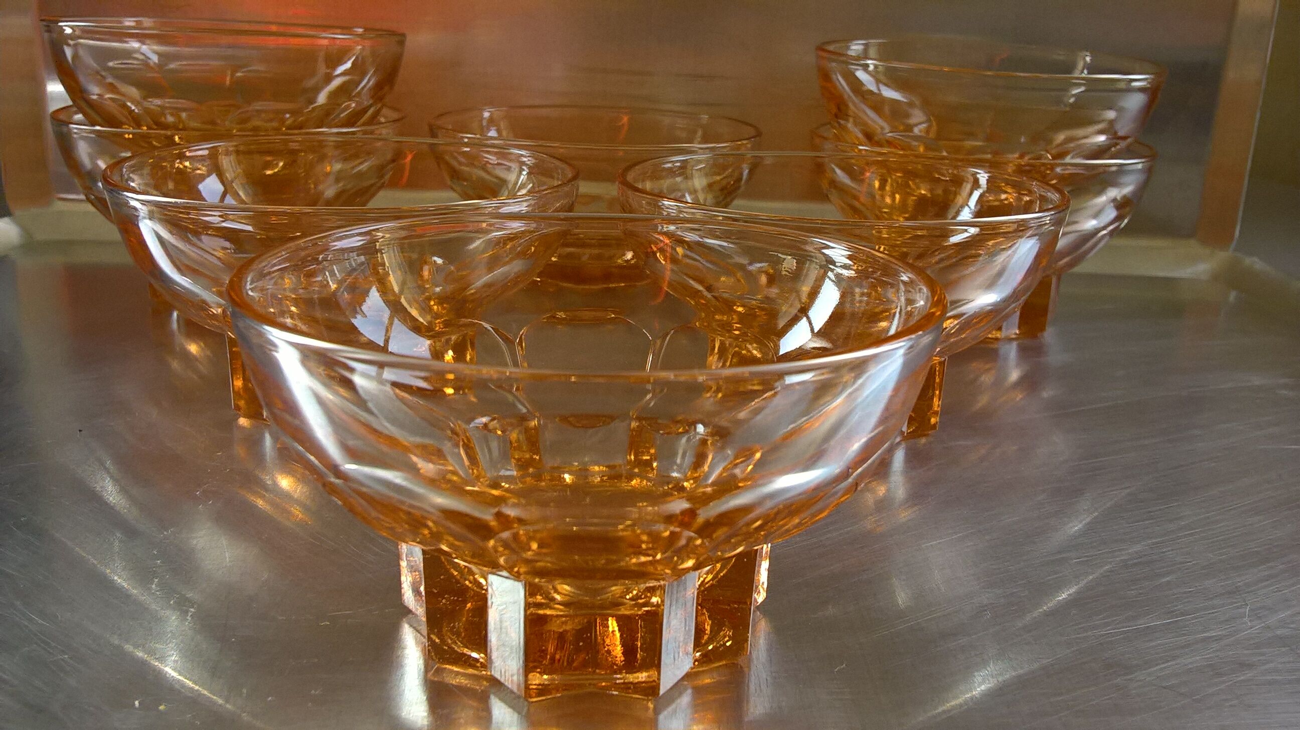 Lot of 8 vintage pink moulded glass cups, 40-50s