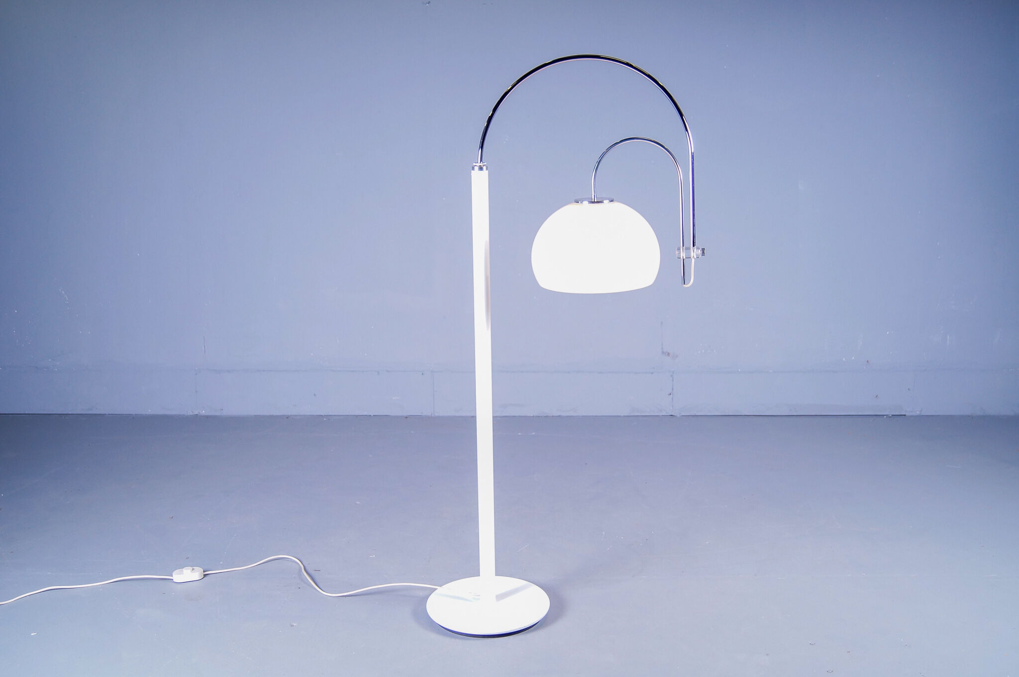 Artiforte Floorlamp    Italy, 1970's