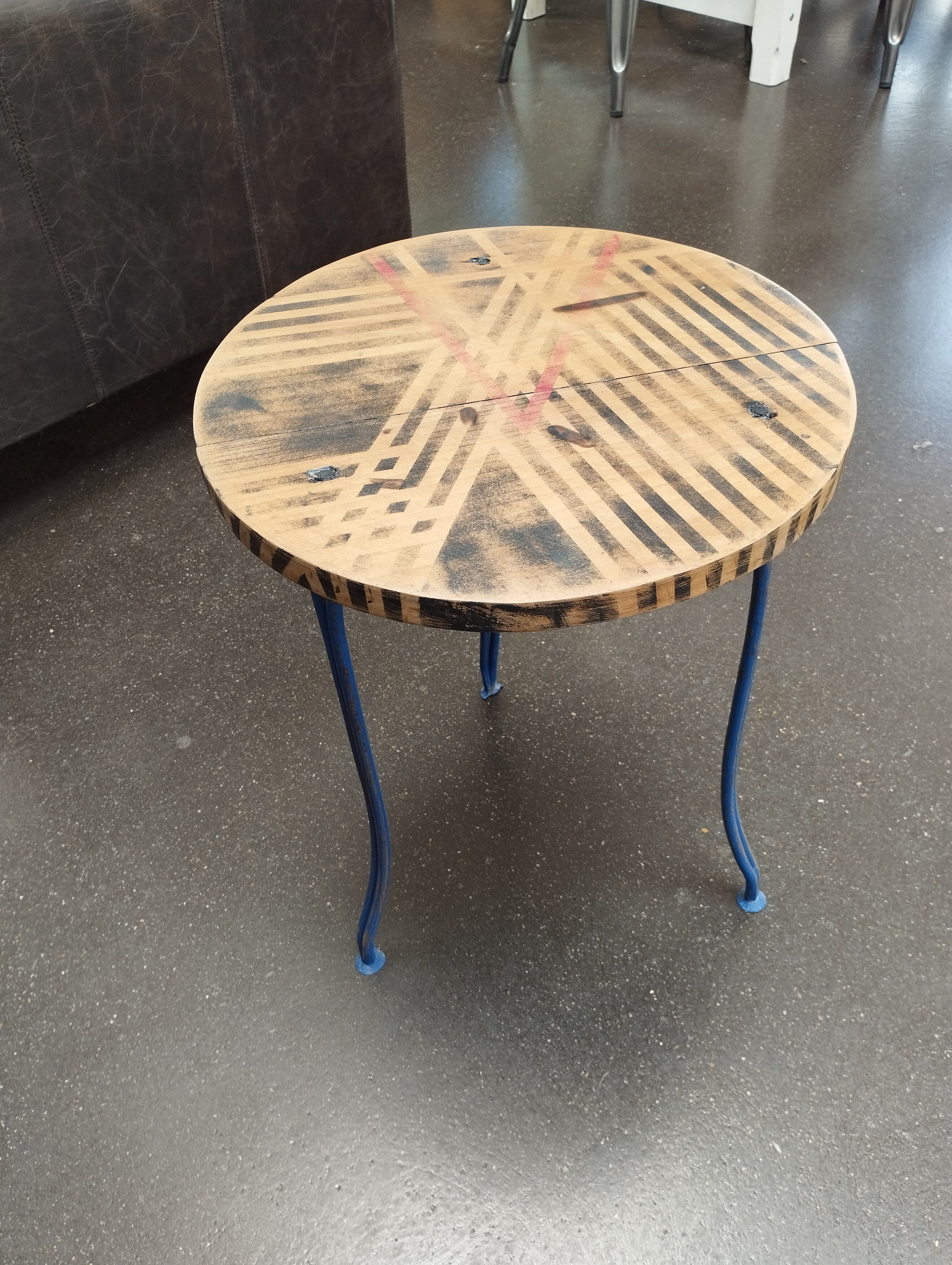 Industrial pedestal table