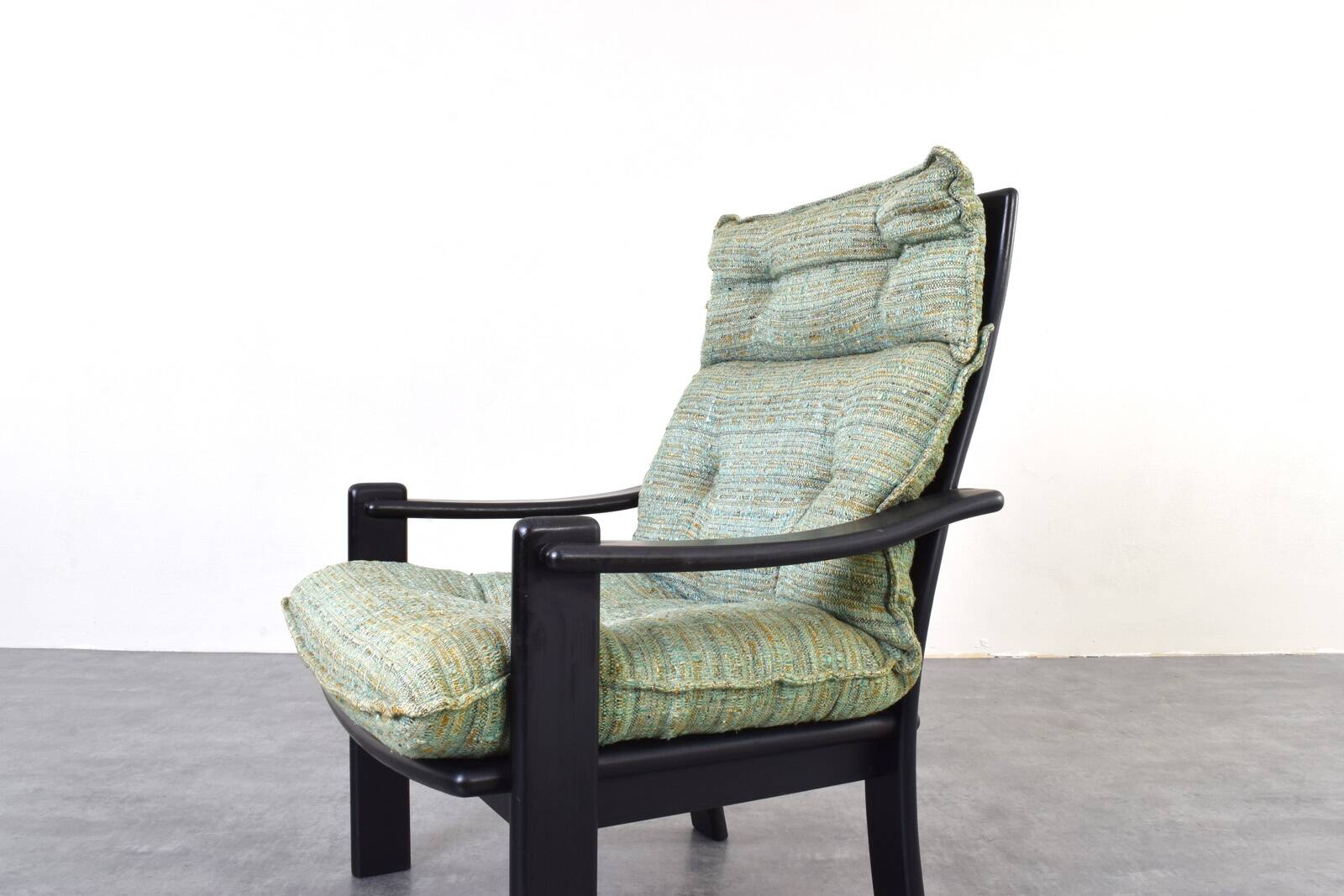 Mid-Century Danish Lounge Chairs and Coffe Table, 1970s.