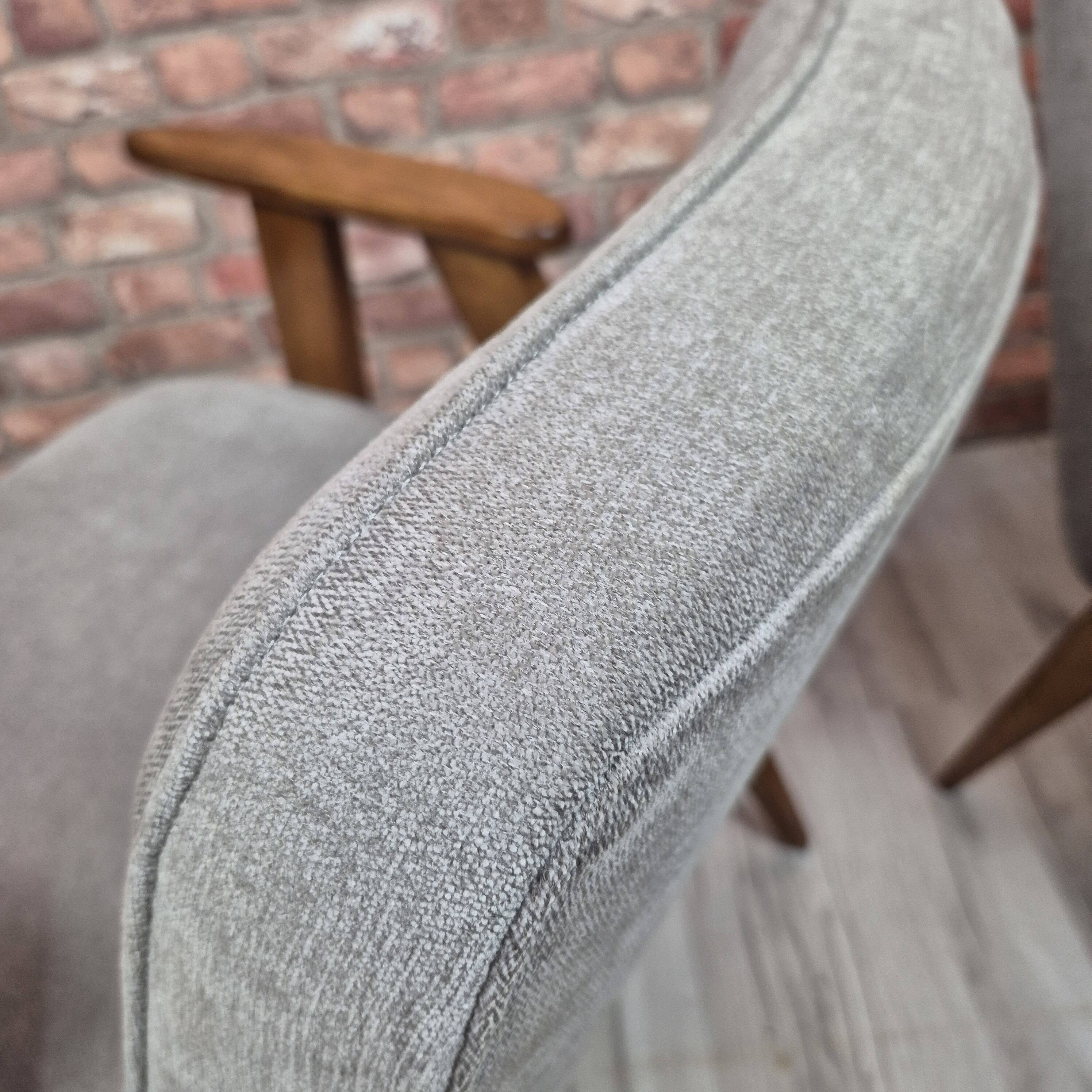 Pair of Restored Mid-Century Armchairs Type 366 by Chierowski - 1960s