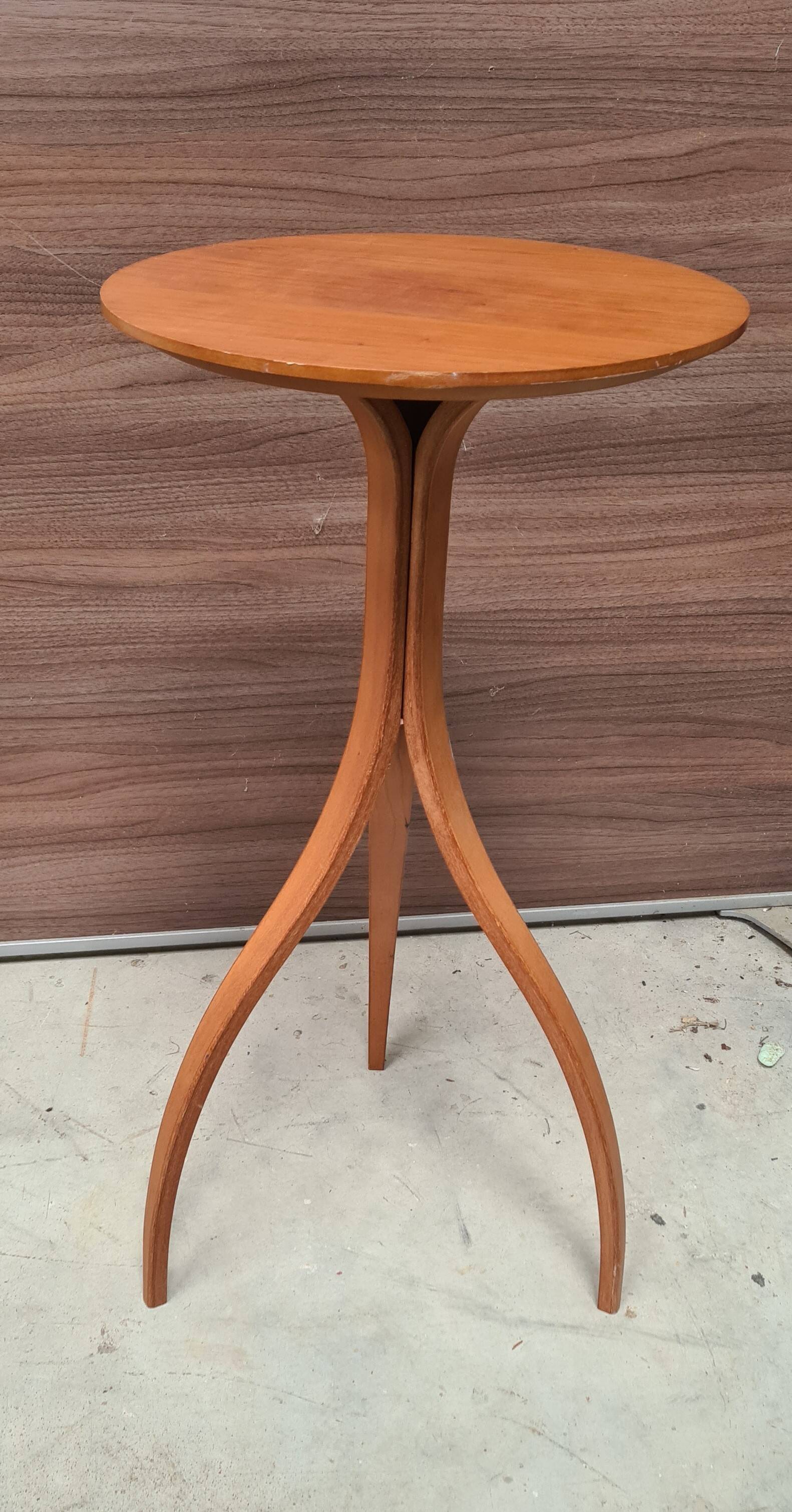 Scandinavian harness in red wood 72x35