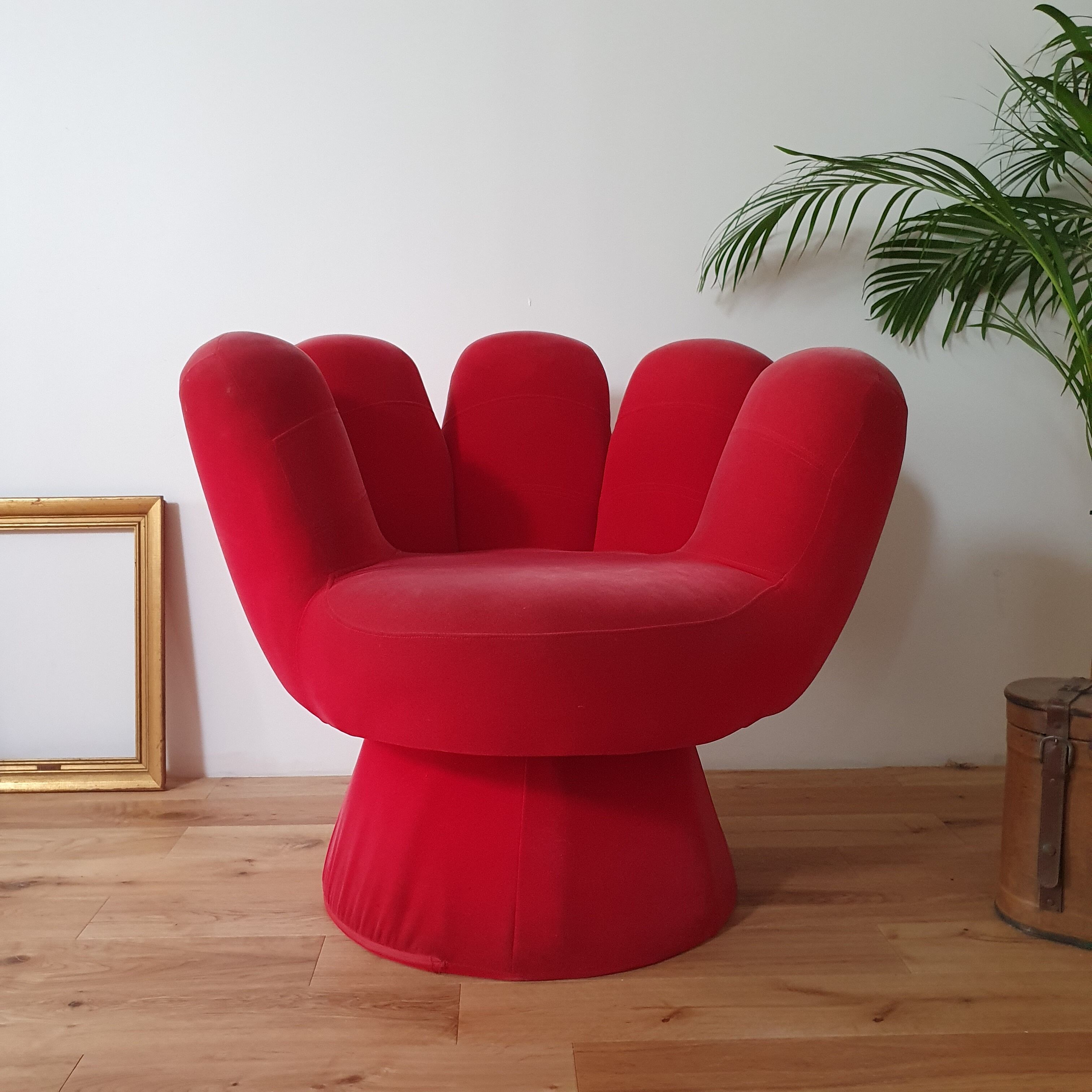 Vintage red hand armchair - 70s