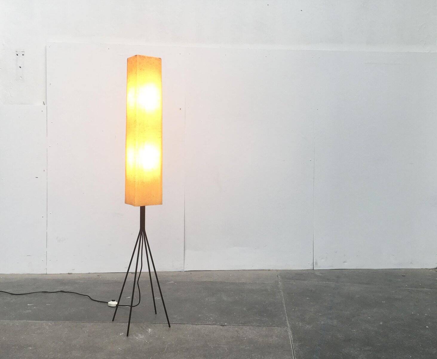 German floor lamp in metal and plastic by Hesse Leuchten, 1960s.