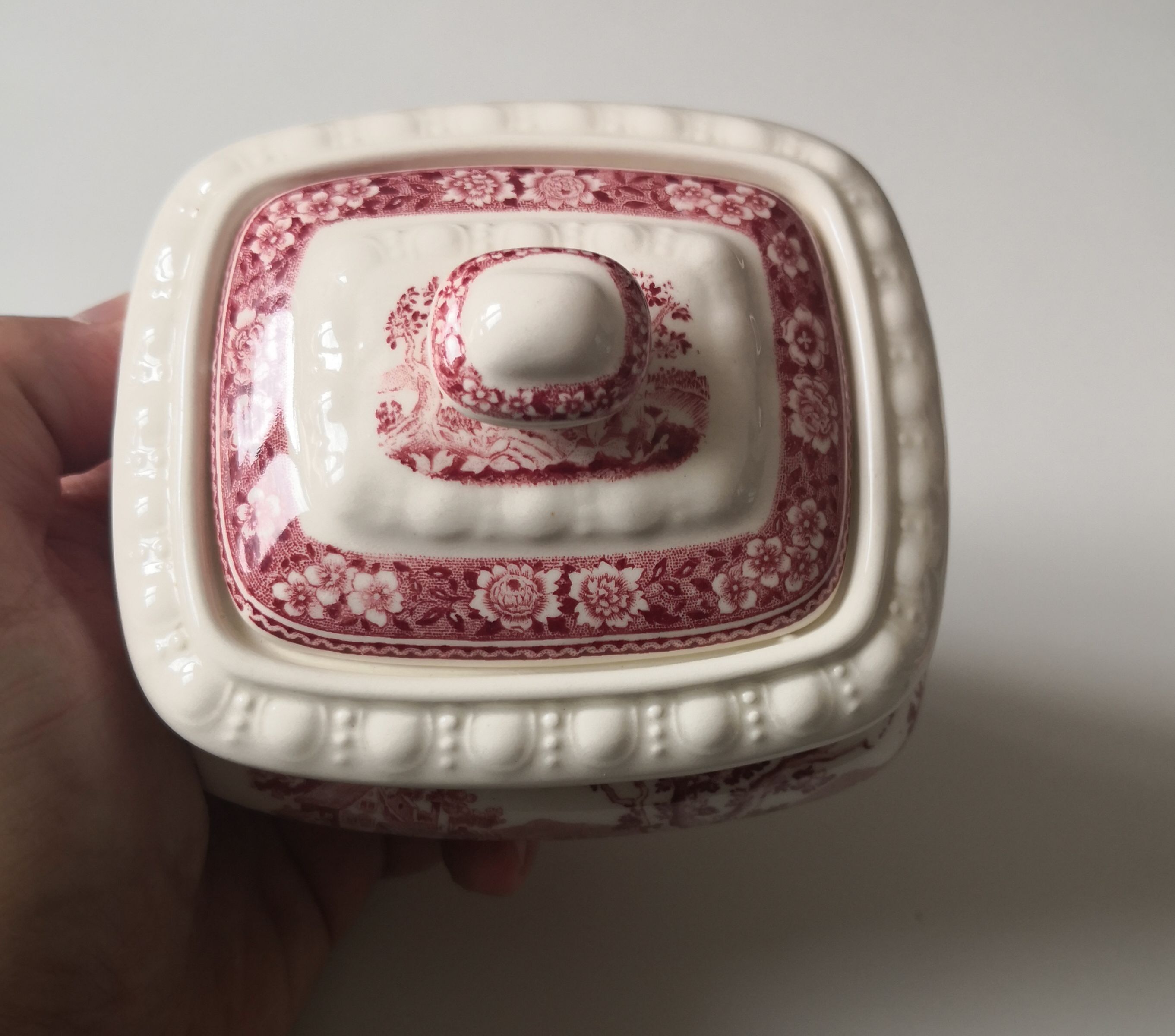 Villeroy and boch ceramic sugar bowl