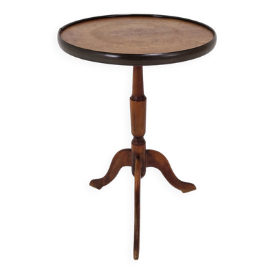 Table tripod en acajou anglais des années 1950 dans le style géorgien revival.