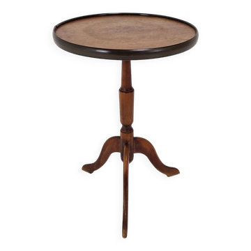 Table tripod en acajou anglais des années 1950 dans le style géorgien revival.