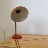 Vintage laying lamp in brass and grainy red aluminum - 50s