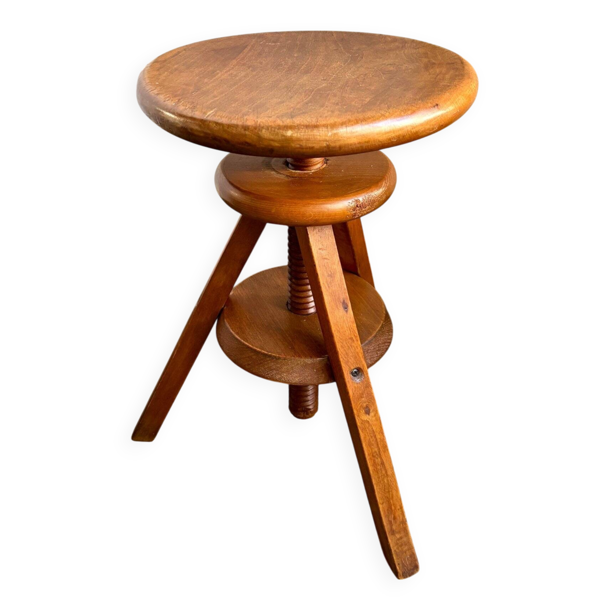 Wooden tripod stool with screw