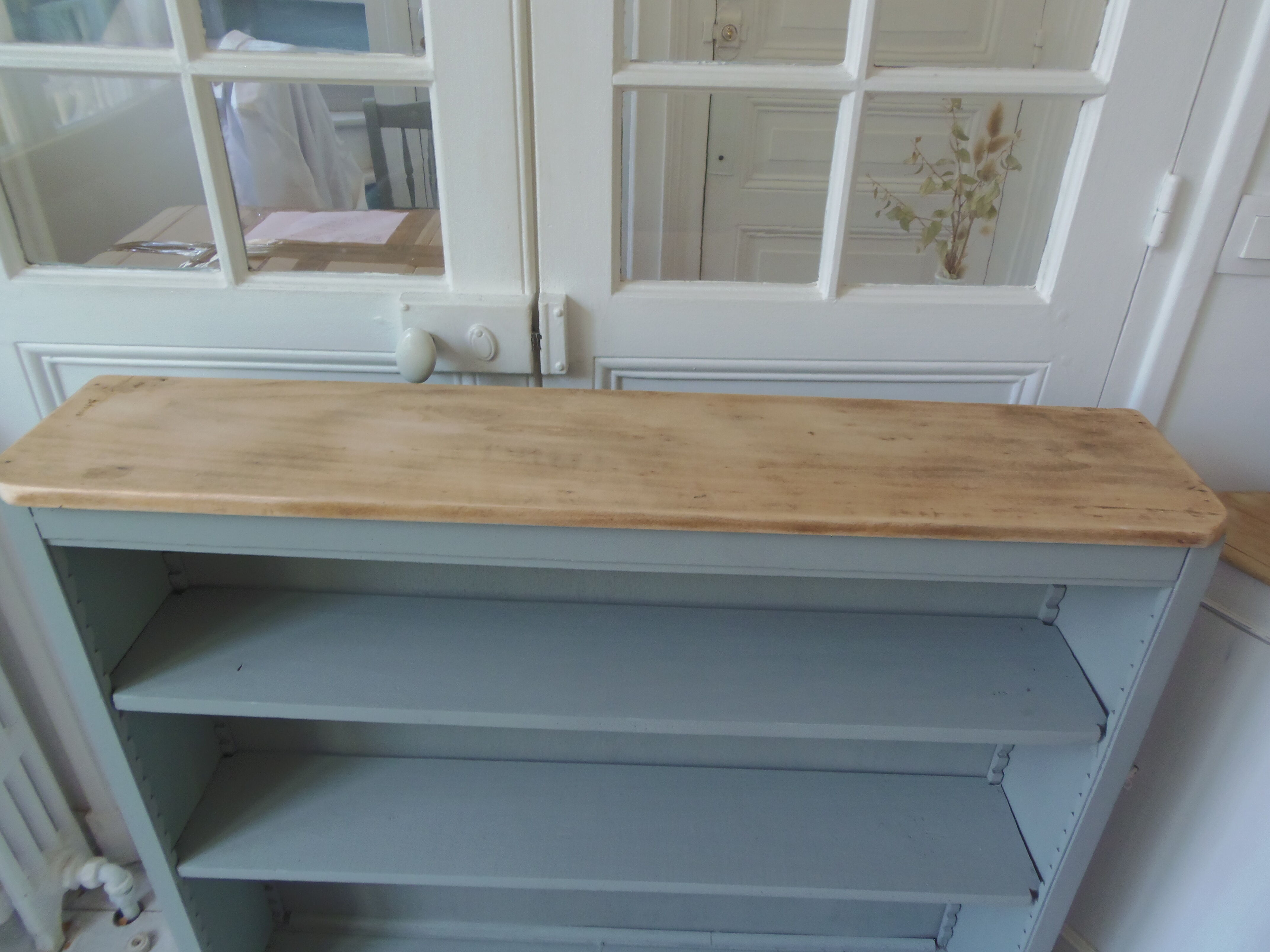 Vintage shallow bookcase, re-enchanted in gray green, wooden tray.
