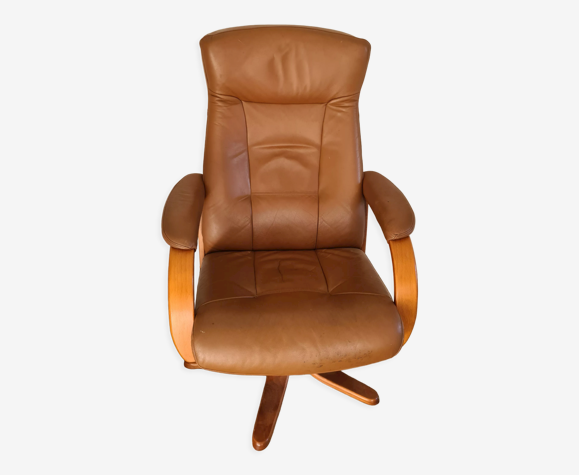 Ancien fauteuil de bureau en cuir couleur caramel / pivotant / pied en bois