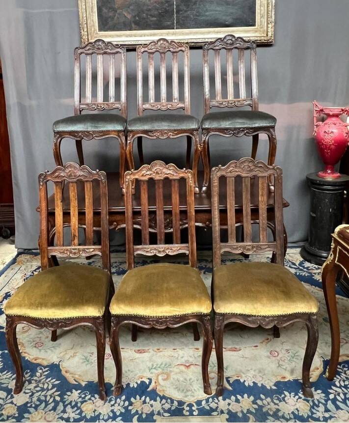 Set of 6 Regency chairs. Solid oak.