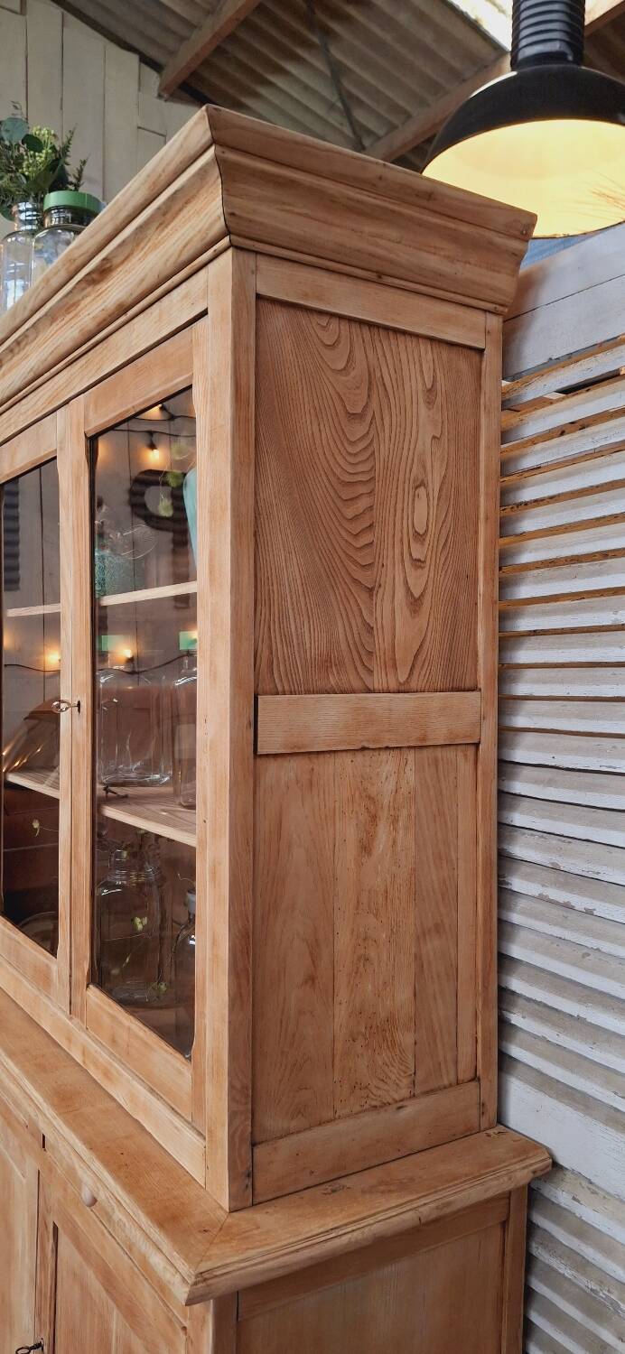 Two-piece glass-fronted buffet