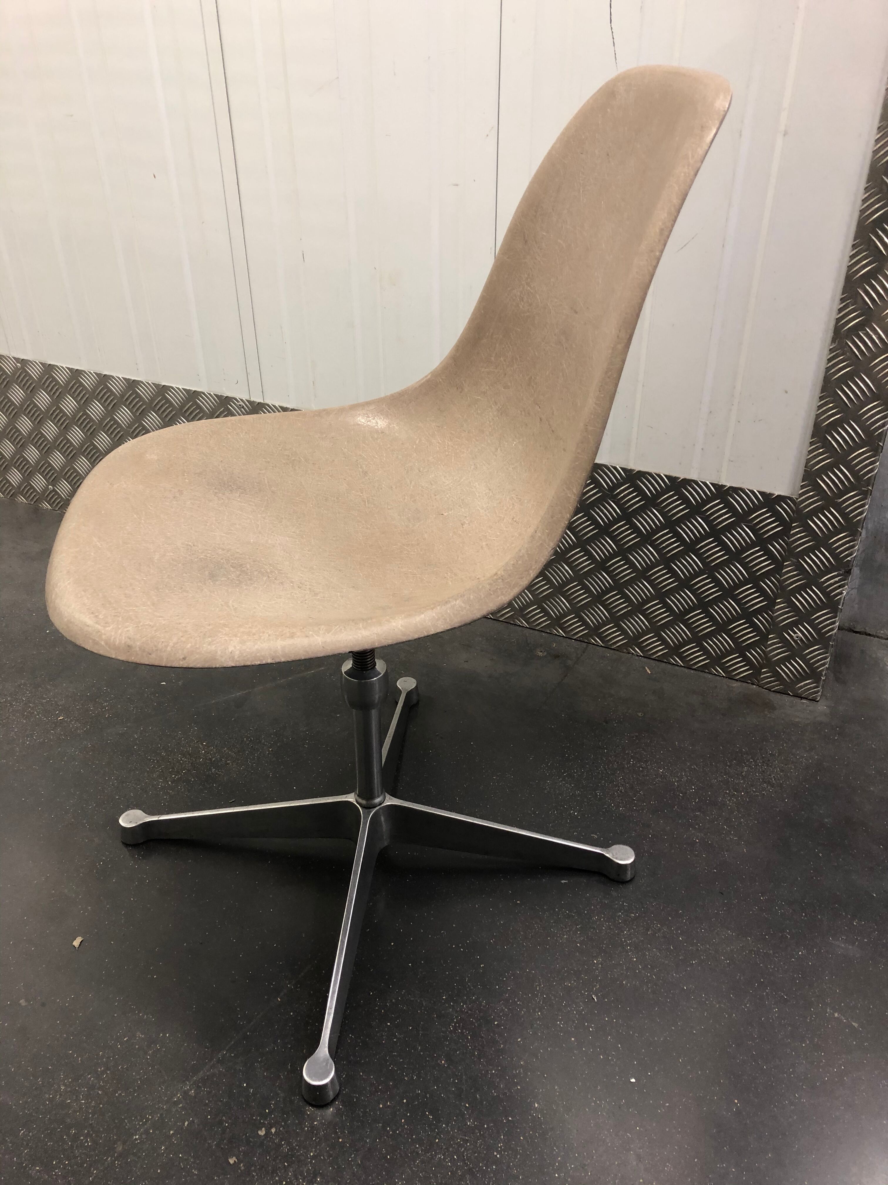 Resin office chair by Eames for Herman Miller circa 1960